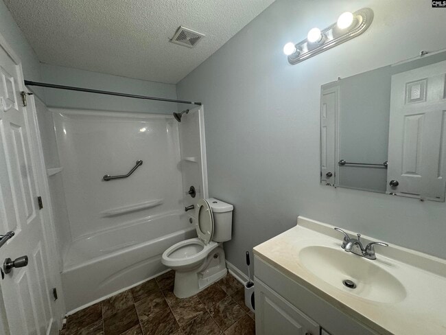 Building Photo - 3116 Plantation Dr