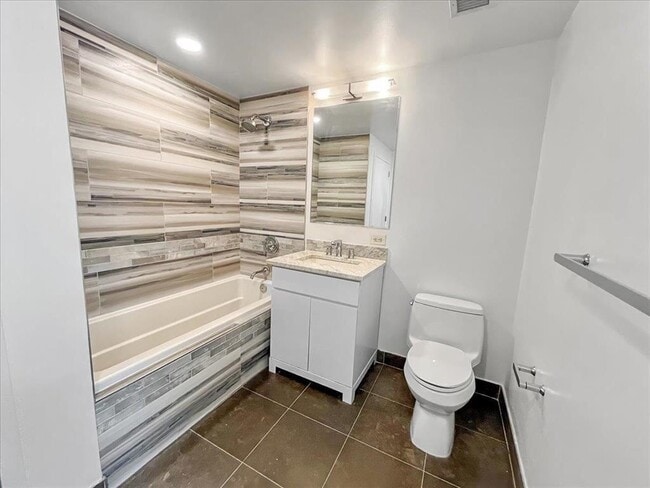 Building Photo - 88 Morgan St