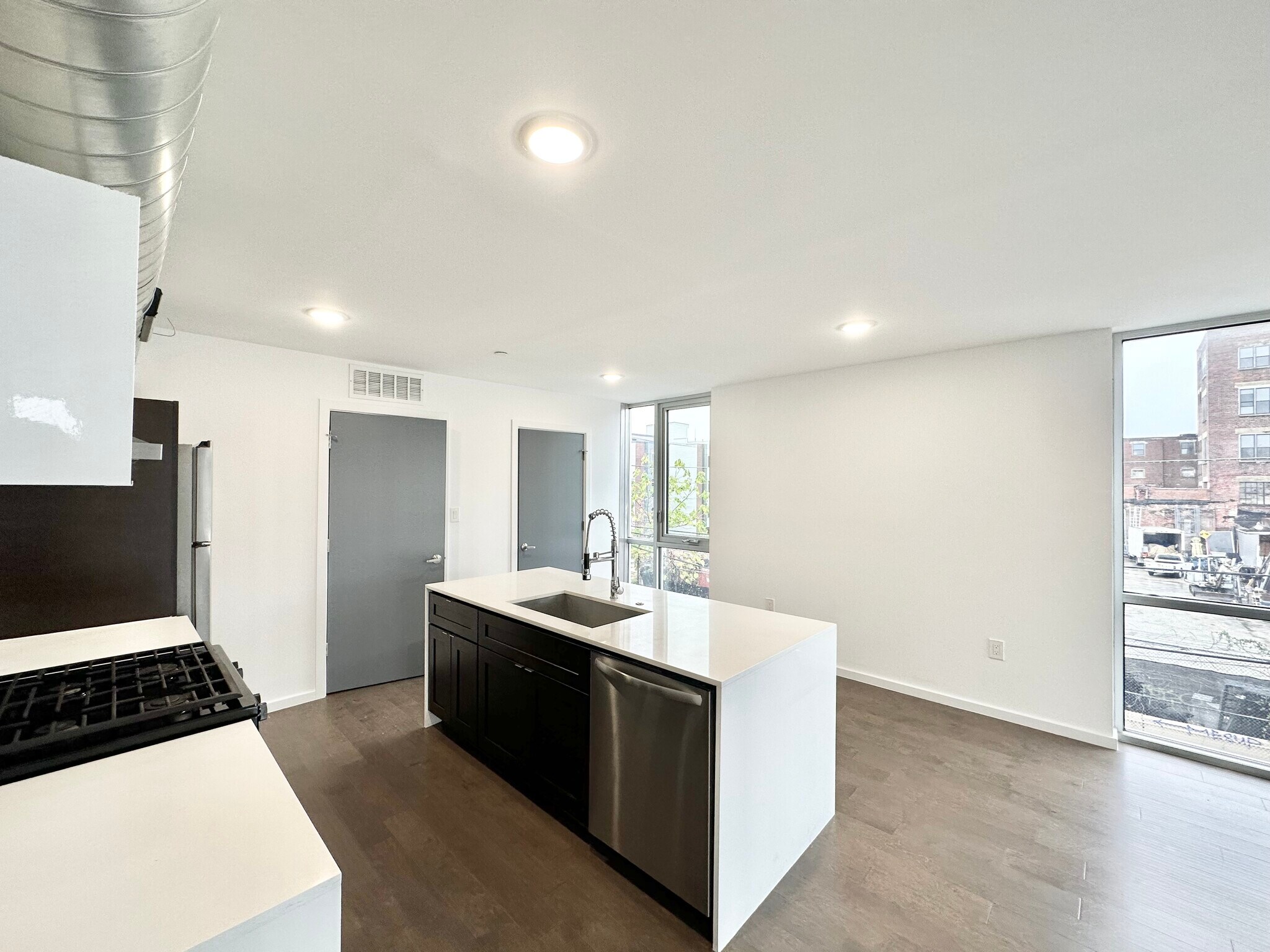 Building Photo - 1500 N 8th St