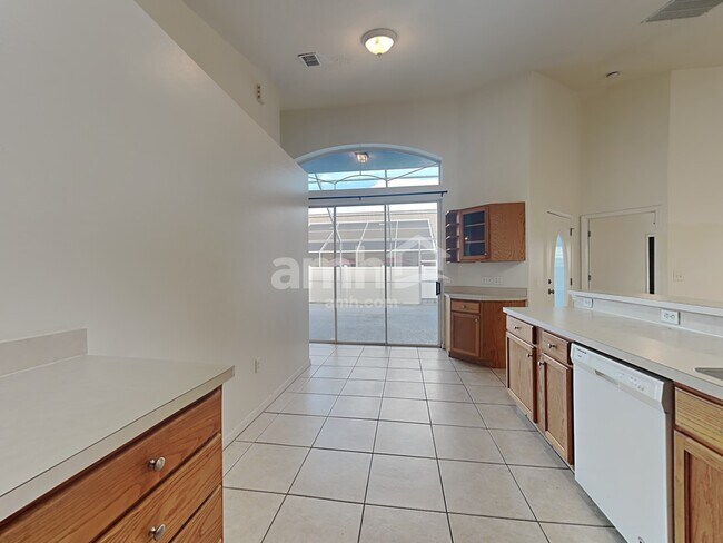 Building Photo - 1144 Jaybee Avenue