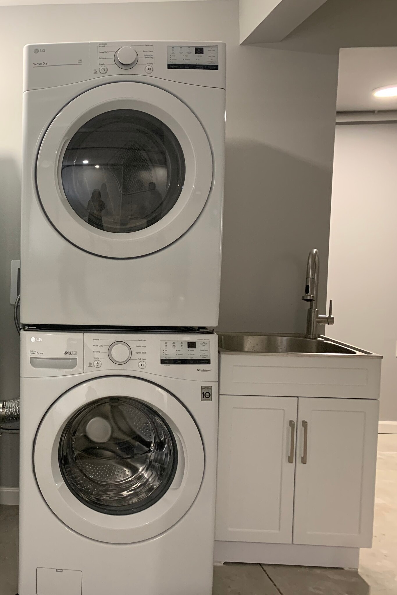 Building Photo - 806 42nd Ave