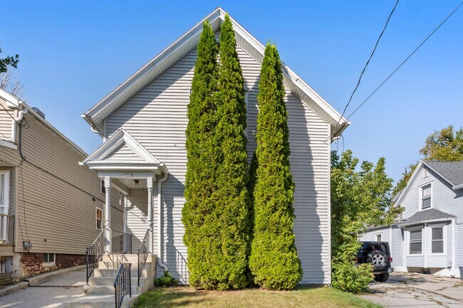 Building Photo - 1314 S 12th St