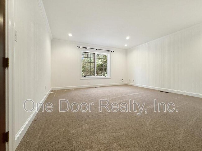 Building Photo - 109 Elizabeth Meriwether