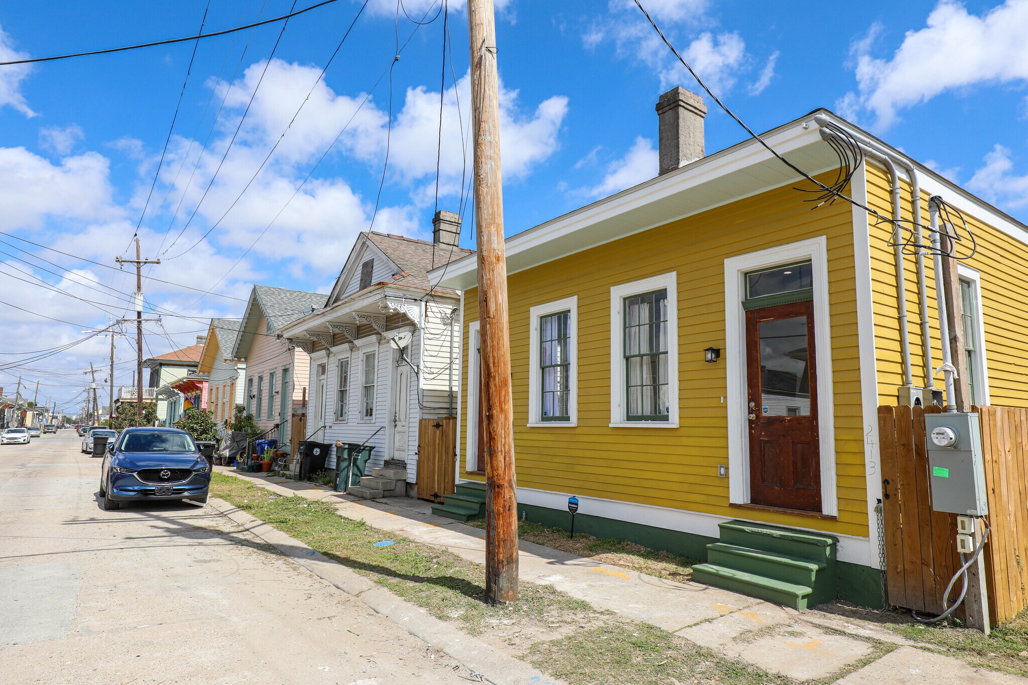 Building Photo - 2413 1st St