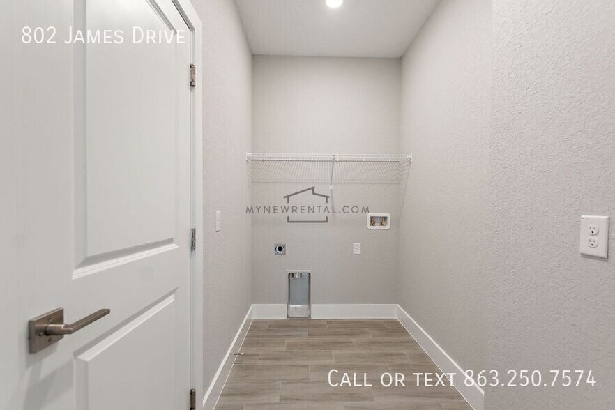 Building Photo - 802 James Dr