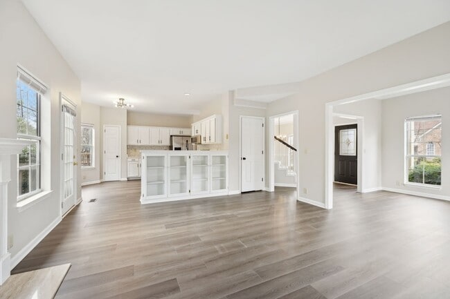 Building Photo - 184 Crestfield Pl