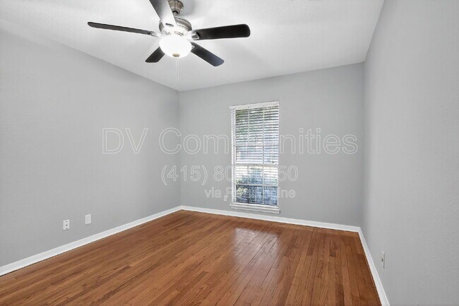 Building Photo - 3828 Avenue N