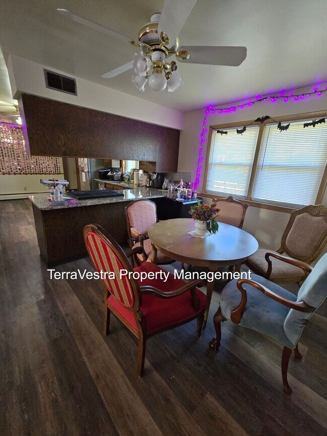 Building Photo - College rental 5 bedroom 4 bathroom Now sh...