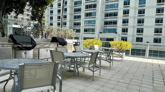 Building Photo - 79 SW 12th St