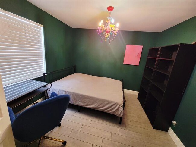 Building Photo - 22100 Palms Way