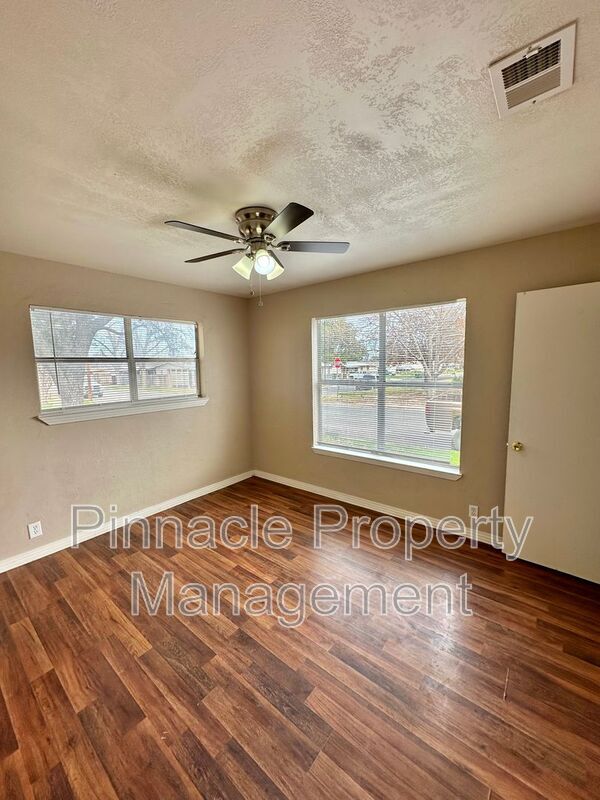 Building Photo - 2701 Raney St