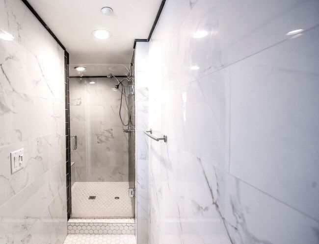 Building Photo - 969 Sigsbee St