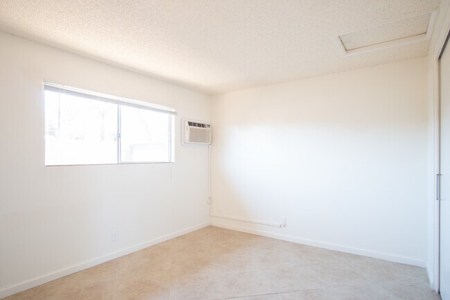 Building Photo - 57373 Yucca Trl