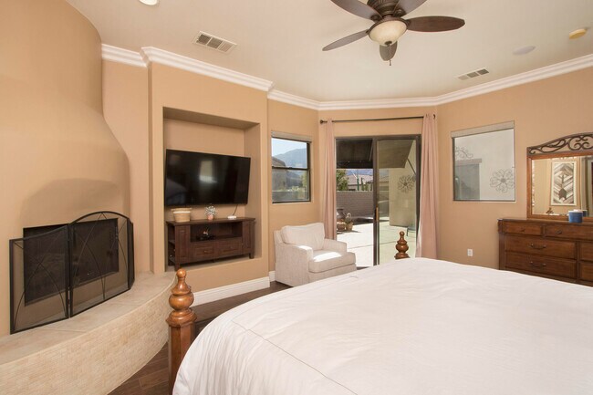 Building Photo - 57669 Santa Rosa Trail