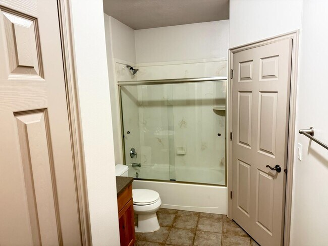 Building Photo - 1255 Wolf Hollow Ln