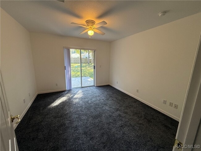 Building Photo - 1151 N Lion Cub Point