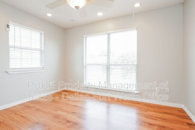 Building Photo - 329 Beaumont Dr