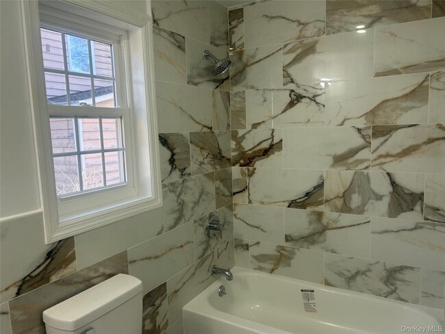 Building Photo - 15 Waldron Ave