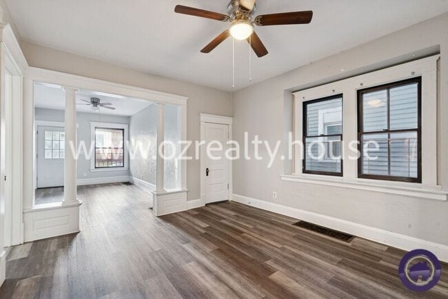 Building Photo - 2824 Chestnut St