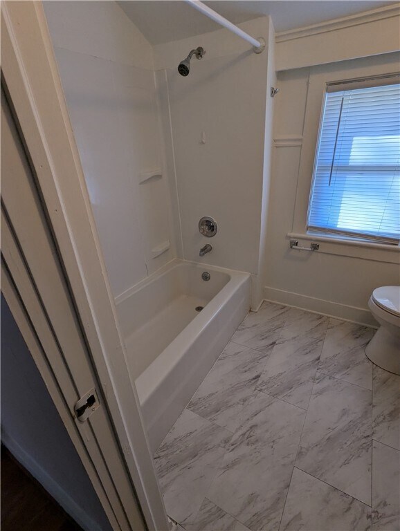 Building Photo - 250 North Ave