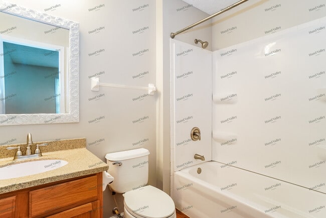 Building Photo - 2585 Fox Trail Dr