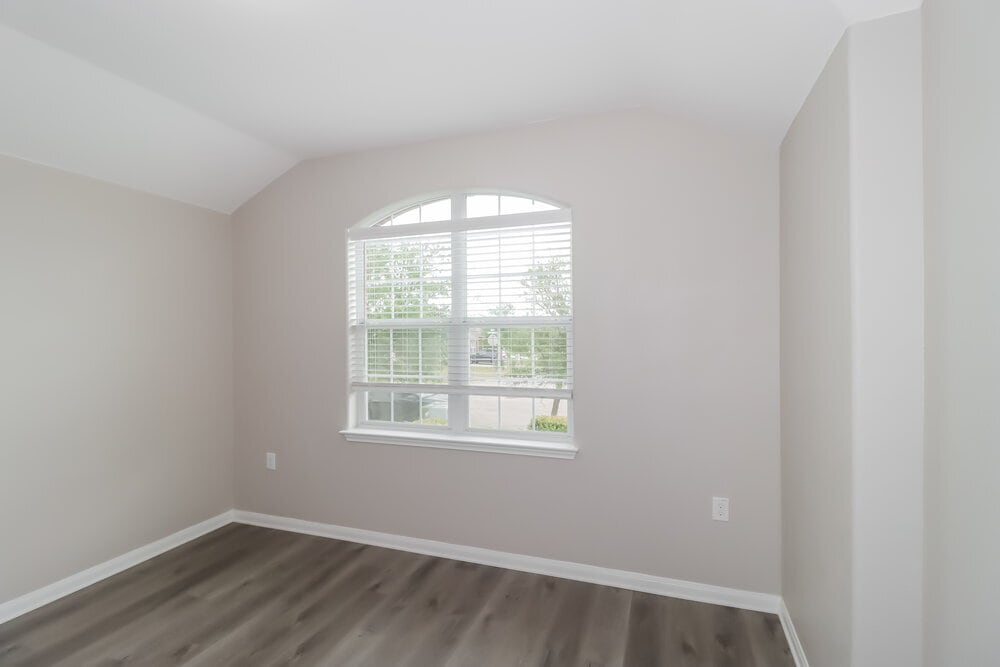 Building Photo - 400 Captain Grumbles Dr