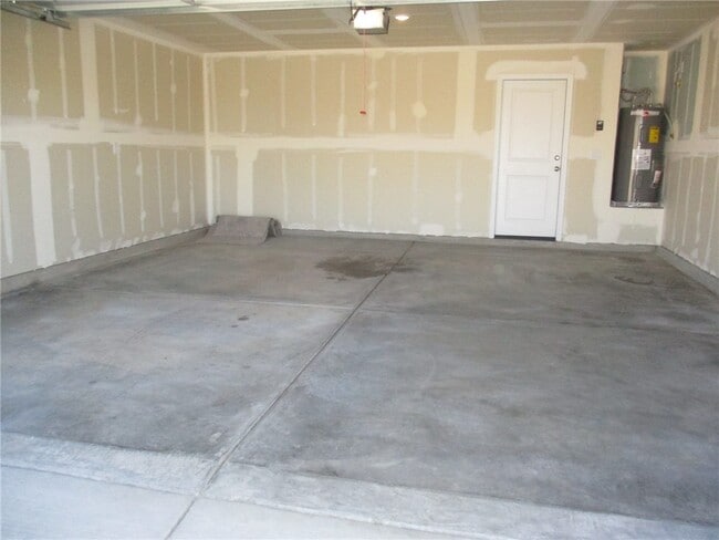 Building Photo - 2474 Tapatio Dr