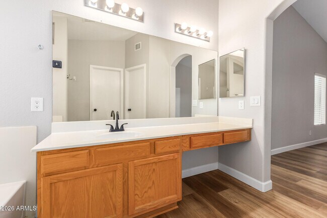 Building Photo - 163 W Liberty Ln