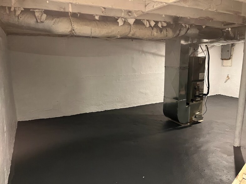 Building Photo - 1218 McCullough Pike