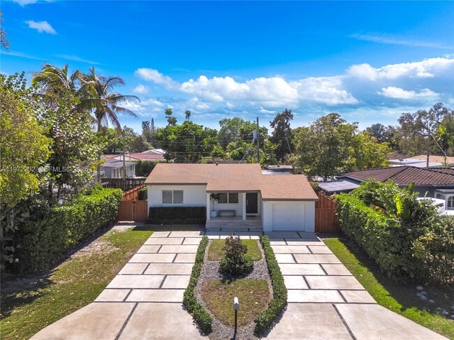 Building Photo - 6376 SW 20th St