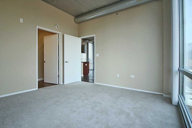 Building Photo - 1499 S State St