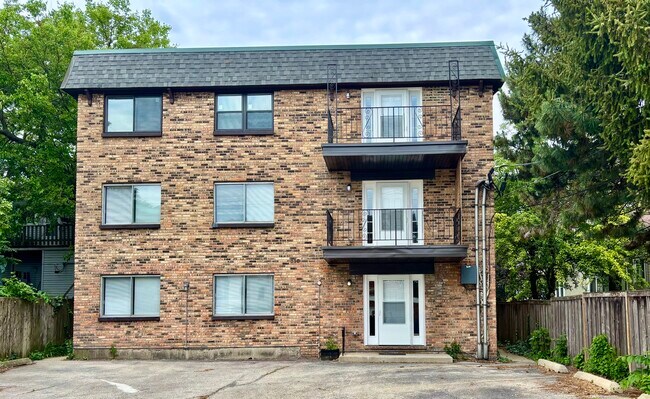 Building Photo - 316 Marengo Ave