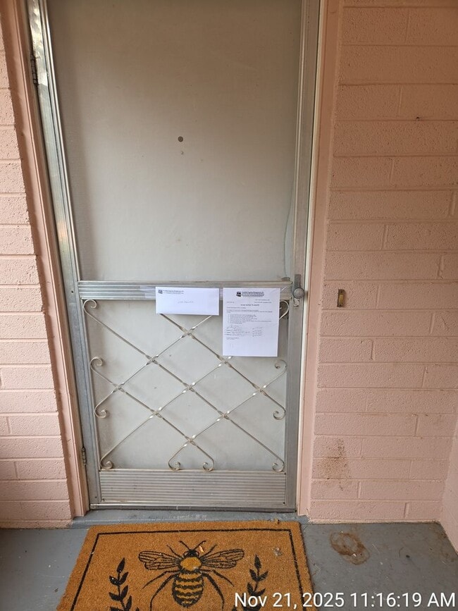 Building Photo - HOUSE - UPTOWN