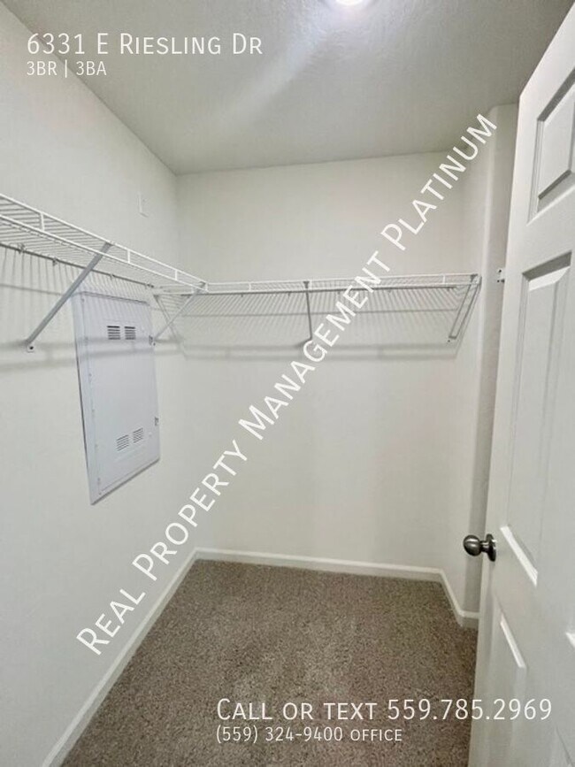 Building Photo - 6331 E Riesling Dr