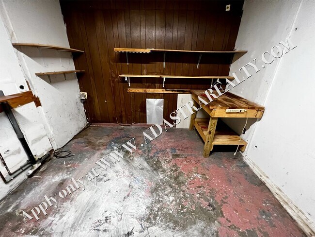 Building Photo - Very Nice 3 bedroom Home in Kansas City, MO-Available in FEBRUARY!!