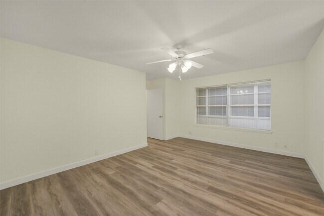 Building Photo - 23122 Whispering Willow Dr