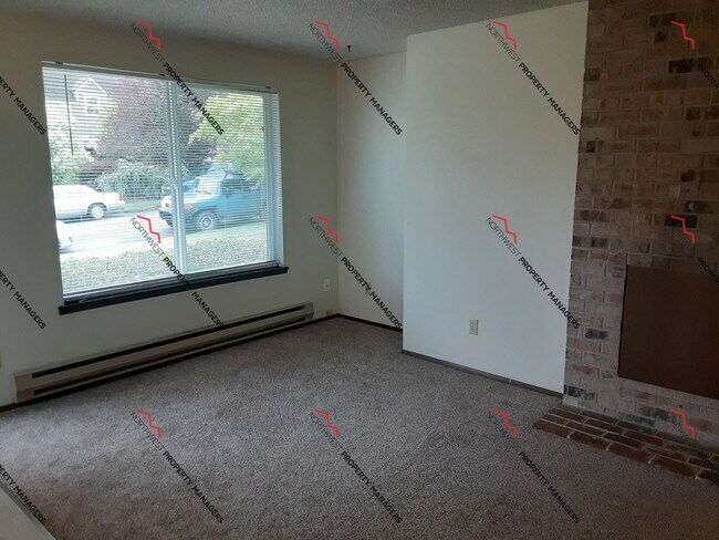 Building Photo - R115