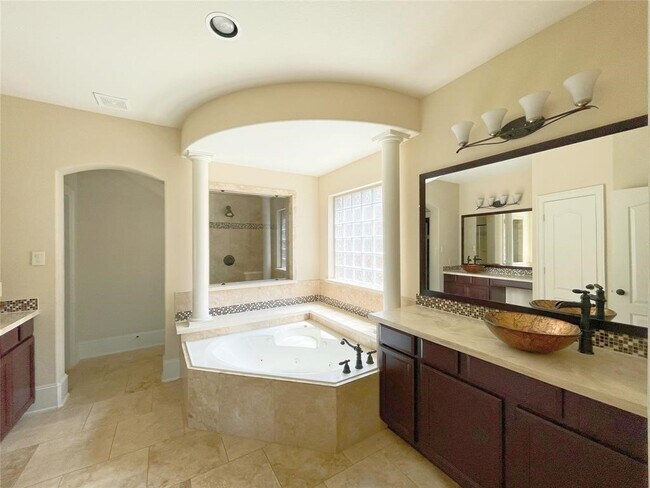 Building Photo - 27423 Sunrise Ranch Ln