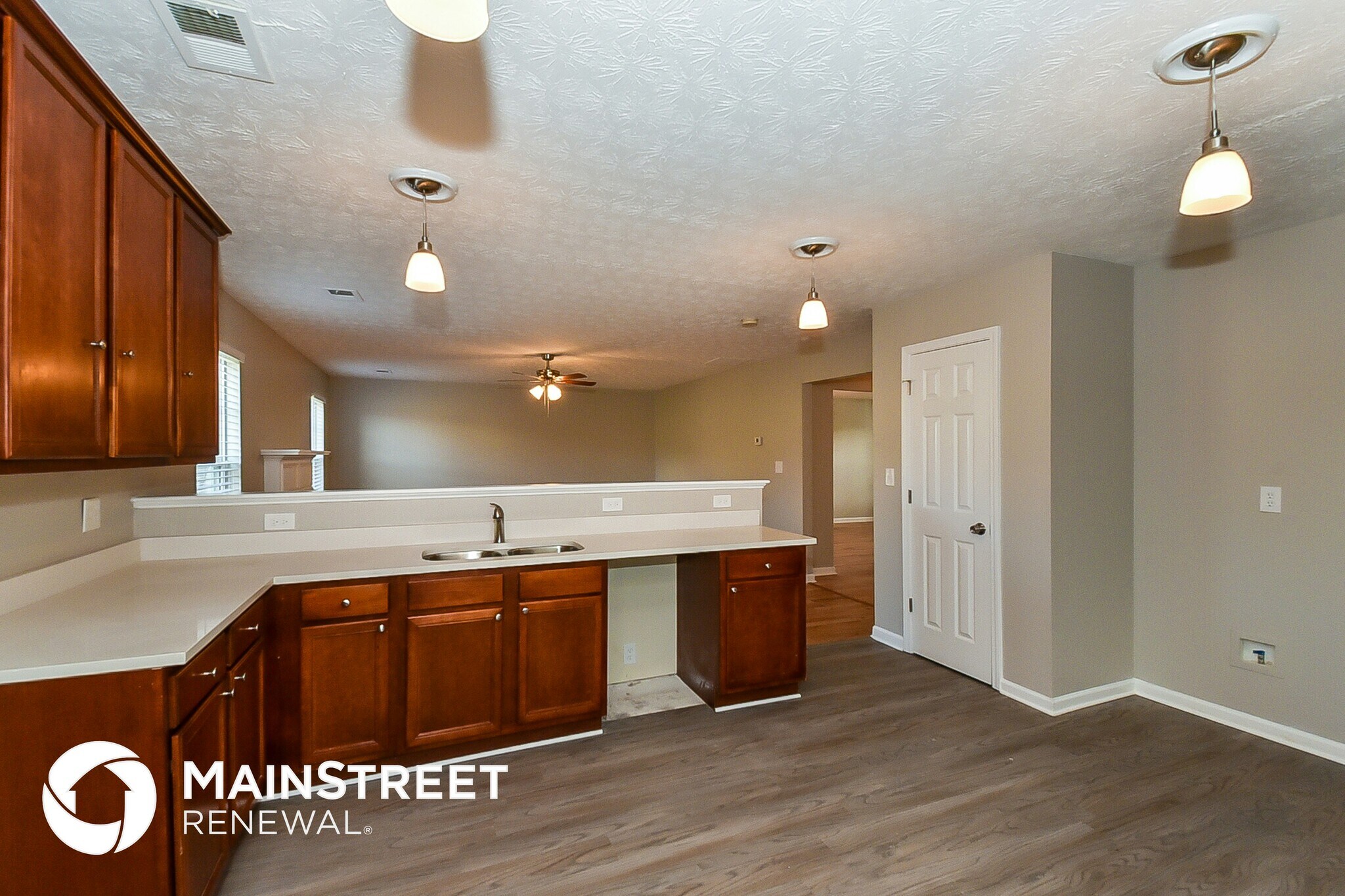 Building Photo - 5000 Cardinal Ct