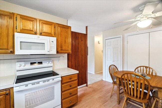 Building Photo - 1001 Strachan Dr