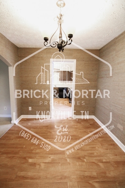 Building Photo - 8637 Glen Echo Dr