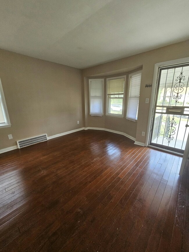 Building Photo - 8673 Artesian St