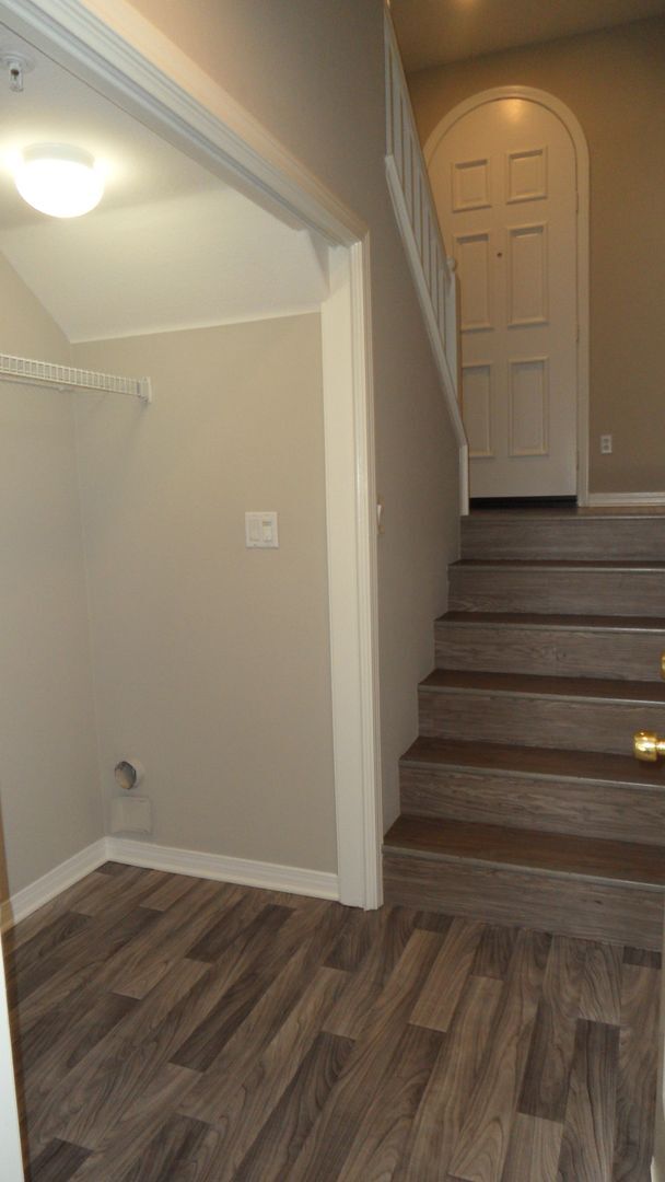 Building Photo - 33 Bonsall