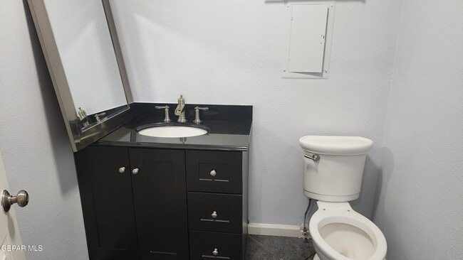 Building Photo - 1209 Antonio St