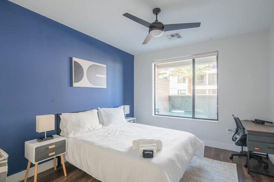 Building Photo - 701 W Rio Salado Pkwy