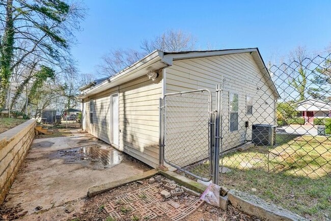 Building Photo - 4758 Pebble Trce