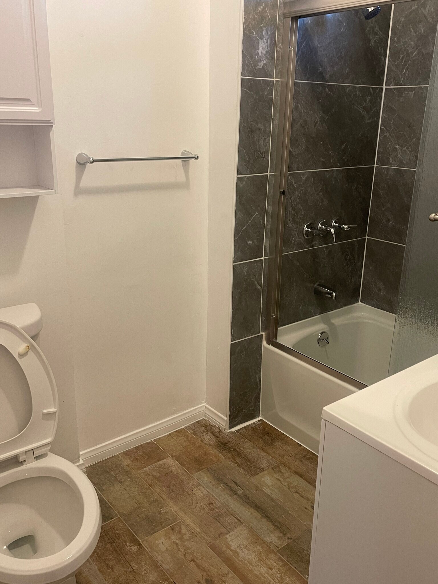 Building Photo - 1118 N Norman Ct