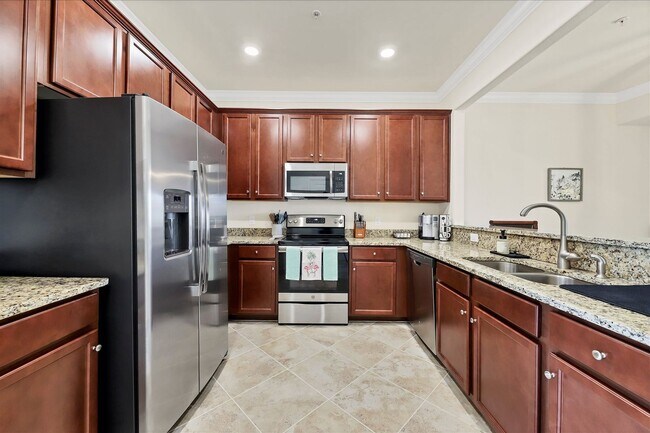 Building Photo - Seasonal Short-Term 3 Bedroom 2.5 Bathroom Townhouse located in Gran Paradiso!