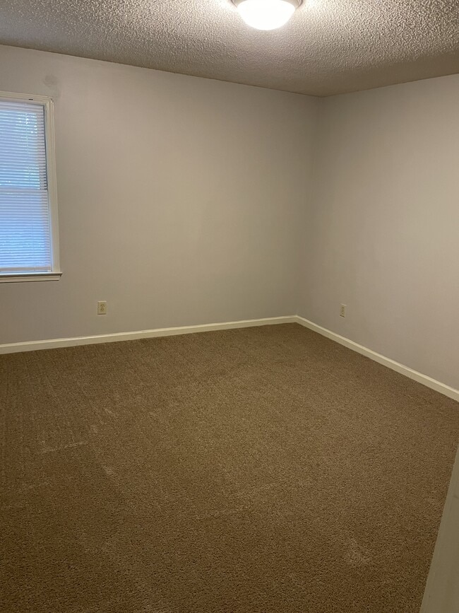 Building Photo - 9 Althea Cir