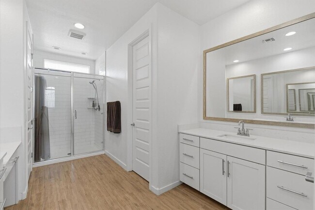 Building Photo - 5935 S Coyote Canyon